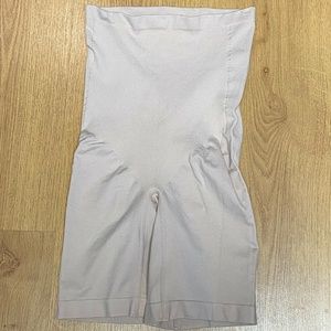 la Vie en Rose shape wear